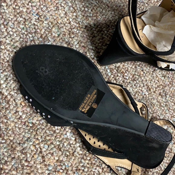 Forever 21 Blk suede open toe heel 8.5 4” heels - Picture 7 of 9